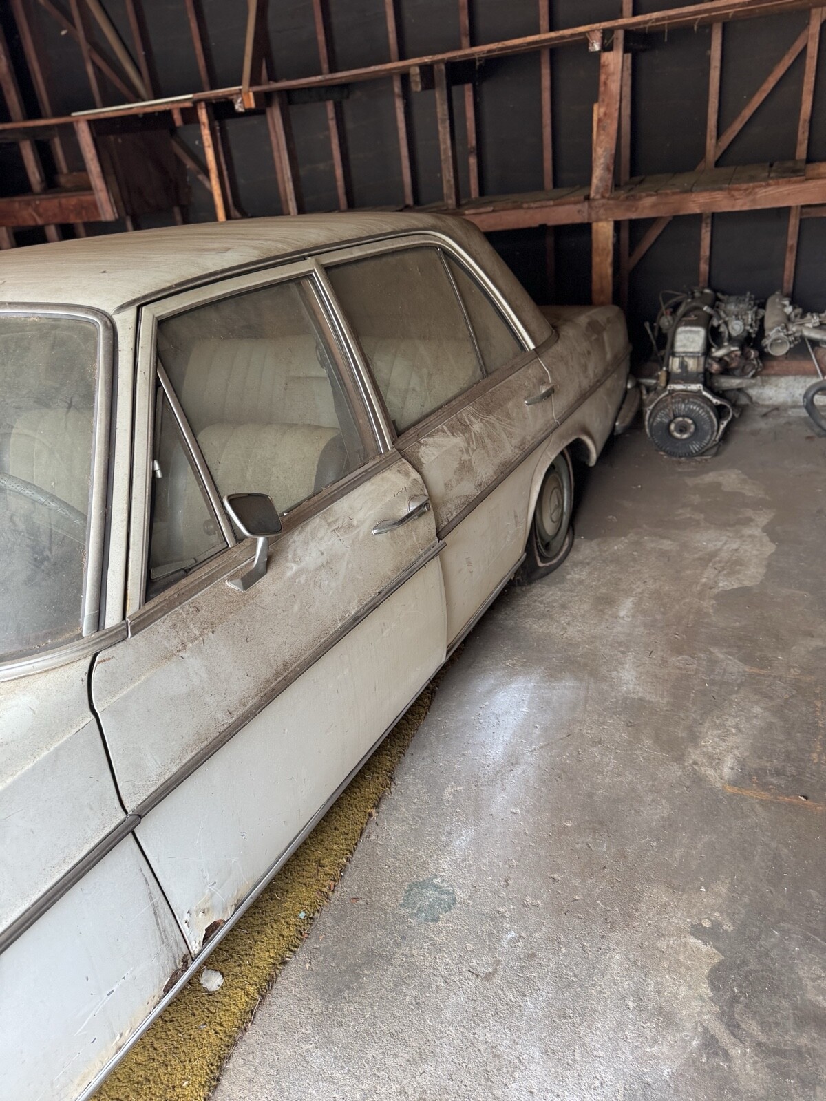 Mercedes-Benz-230S-1967-8