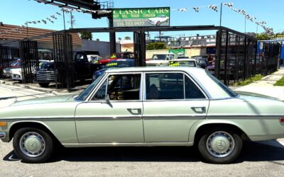 Mercedes-Benz 250 1971 Sedan