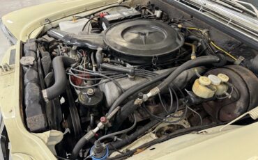 Mercedes-Benz-280SE-1972-Sedan-18