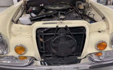 Mercedes-Benz-280SE-1972-Sedan-9