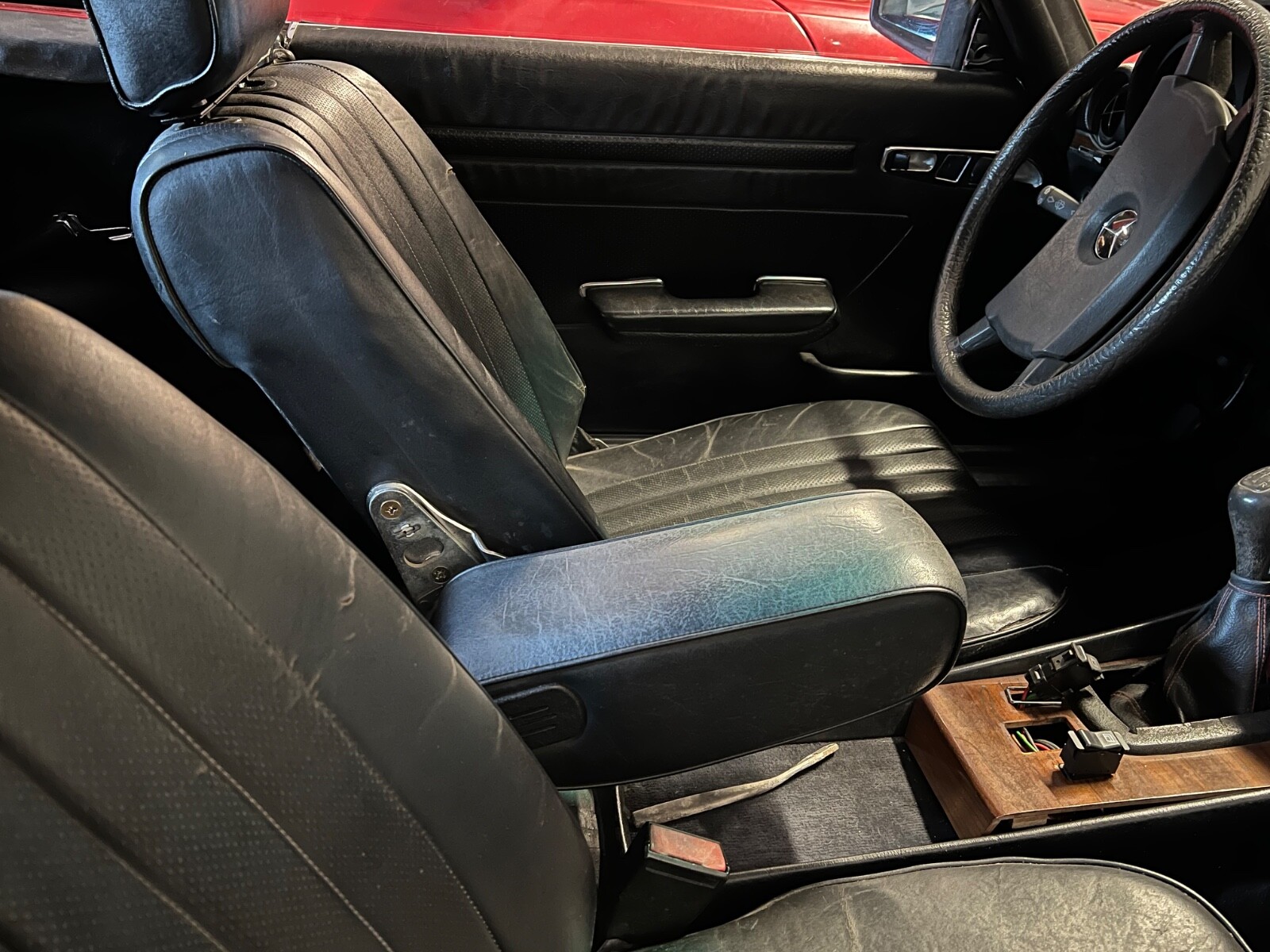 Mercedes-Benz-280SL-RARE-5-SPEED-MANUAL-SHIFT-1983-Convertible-8