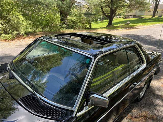 Mercedes-Benz-300-CD-Turbodiesel-1984-16