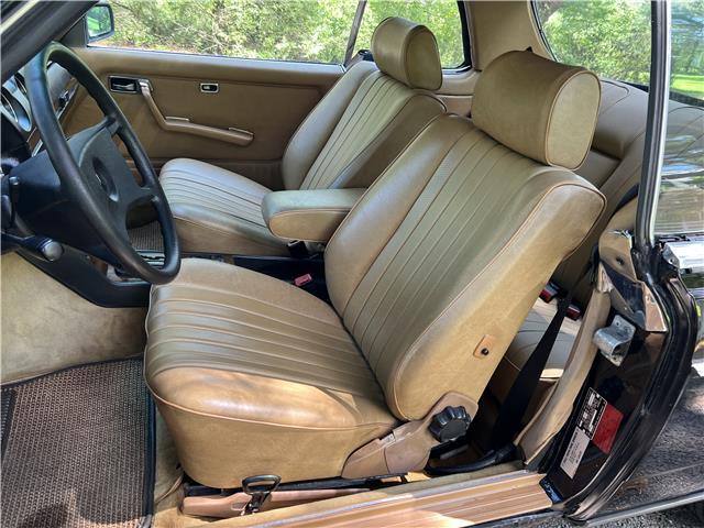 Mercedes-Benz-300-CD-Turbodiesel-1984-18