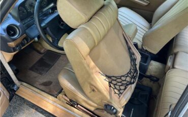 Mercedes-Benz-300-CD-Turbodiesel-1984-23