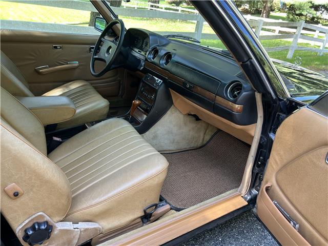 Mercedes-Benz-300-CD-Turbodiesel-1984-30