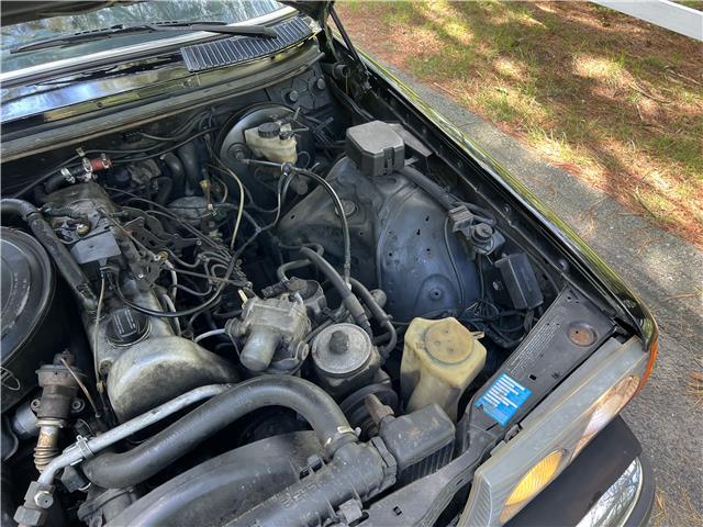 Mercedes-Benz-300-CD-Turbodiesel-1984-36