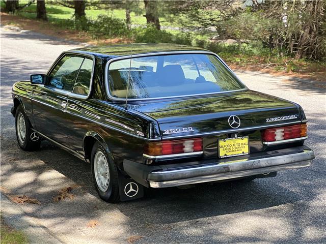 Mercedes-Benz-300-CD-Turbodiesel-1984-5