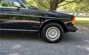 Mercedes-Benz-300-CD-Turbodiesel-1984-8