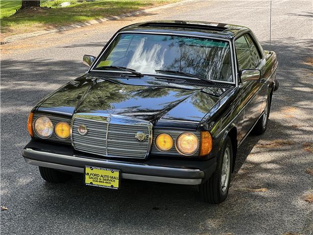 Mercedes-Benz 300 CD Turbodiesel 1984 --