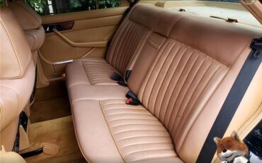 Mercedes-Benz-300-SD-Diesel-1985-Sedan-1
