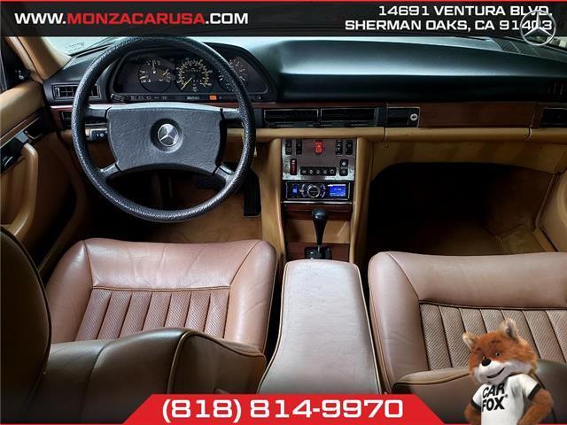 Mercedes-Benz-300-SD-Diesel-1985-Sedan-12
