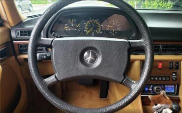 Mercedes-Benz-300-SD-Diesel-1985-Sedan-2