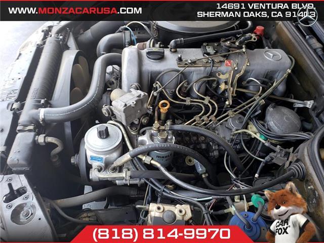 Mercedes-Benz-300-SD-Diesel-1985-Sedan-22