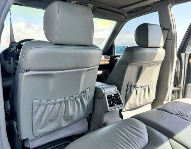 Mercedes-Benz-300-SE-1992-Sedan-20