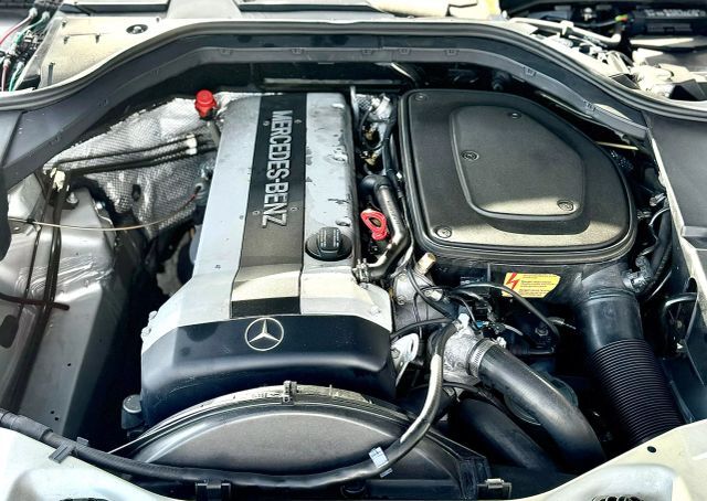 Mercedes-Benz-300-SE-1992-Sedan-30