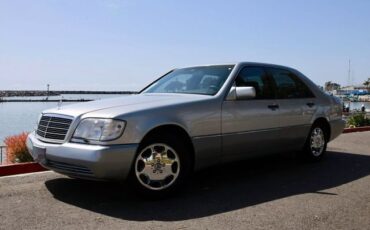 Mercedes-Benz-300-SE-1992-Sedan