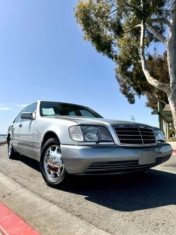 Mercedes-Benz-300-SE-1992-Sedan-5