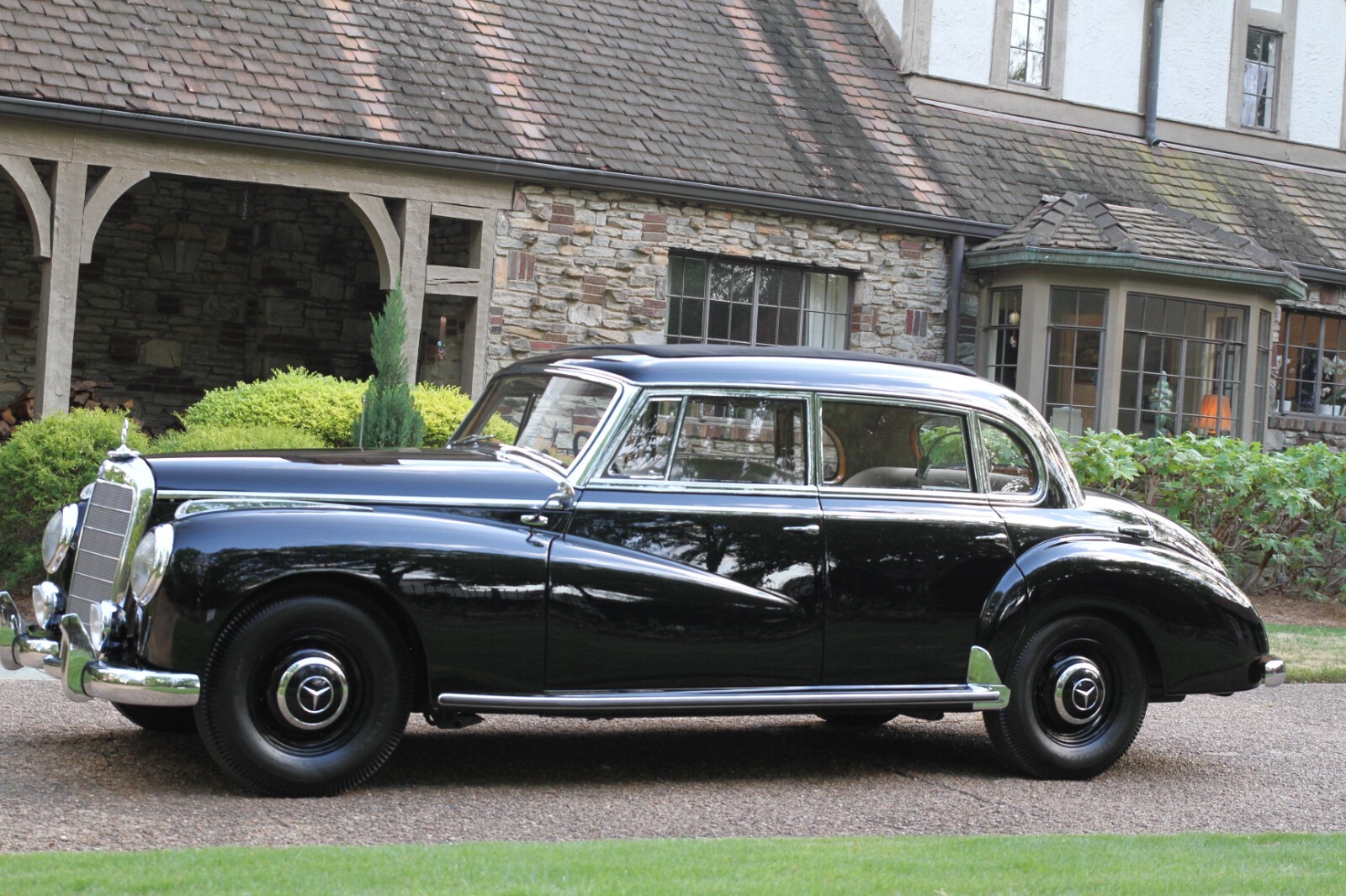 Mercedes-Benz 300-Series 1954 Sedan