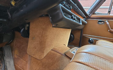 Mercedes-Benz-300-Series-1969-Sedan-15