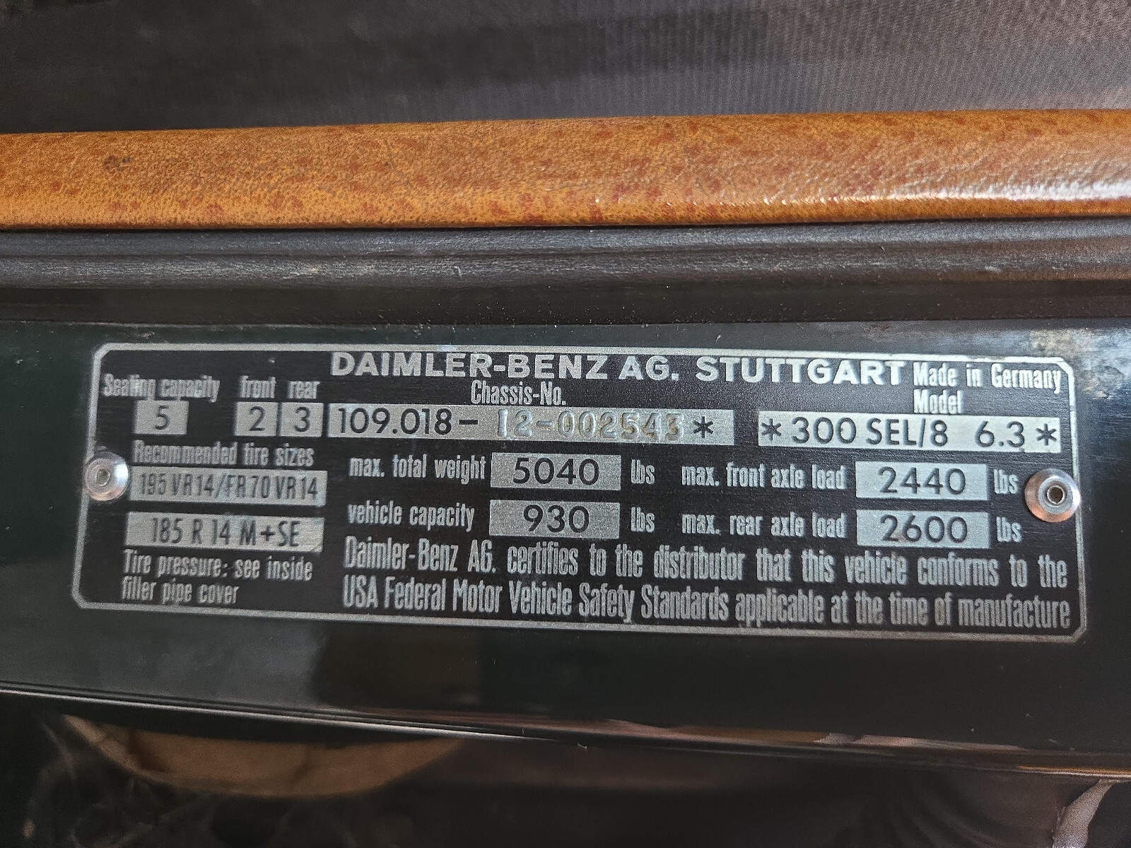 Mercedes-Benz-300-Series-1969-Sedan-38