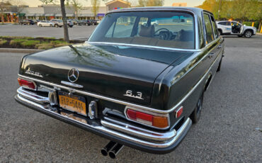 Mercedes-Benz-300-Series-1969-Sedan-5