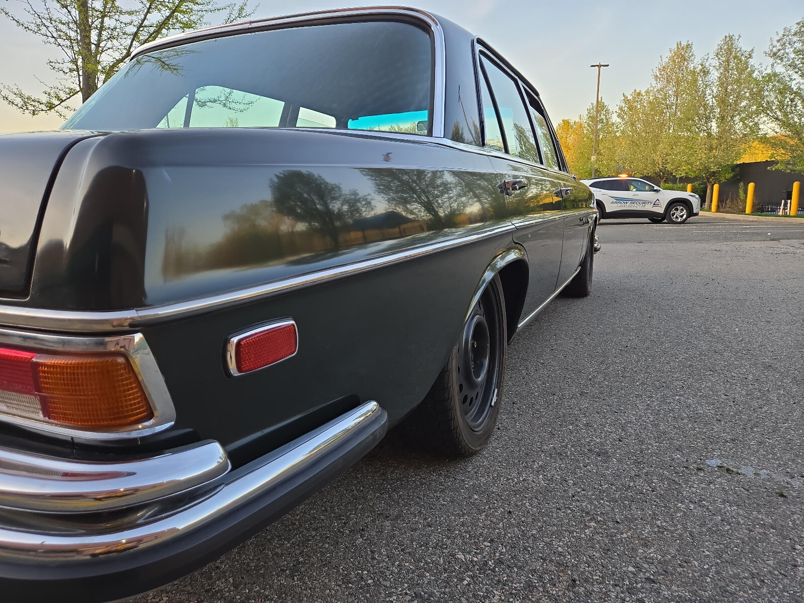 Mercedes-Benz-300-Series-1969-Sedan-8