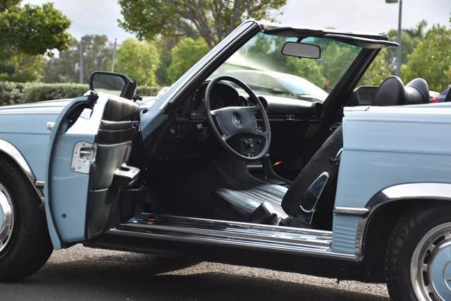 Mercedes-Benz-300-Series-1972-Convertible-14