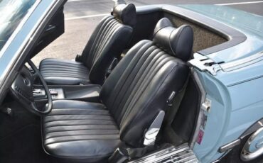 Mercedes-Benz-300-Series-1972-Convertible-17