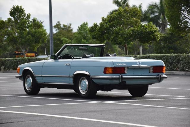 Mercedes-Benz-300-Series-1972-Convertible-2