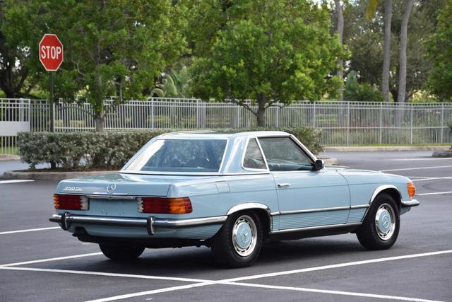 Mercedes-Benz-300-Series-1972-Convertible-24