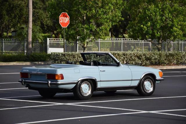 Mercedes-Benz-300-Series-1972-Convertible-3