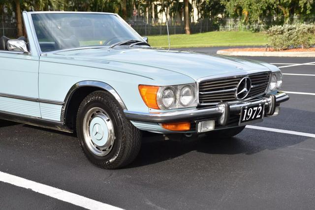 Mercedes-Benz-300-Series-1972-Convertible-7