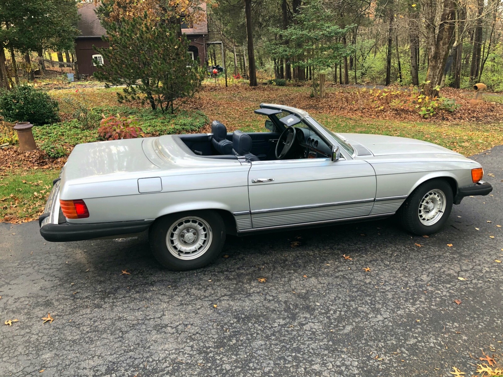 Mercedes-Benz-300-Series-1984-Convertible-1