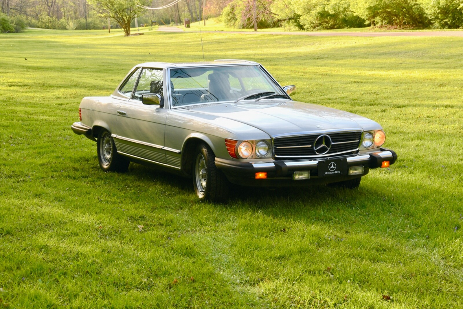 Mercedes-Benz-300-Series-1984-Convertible-11