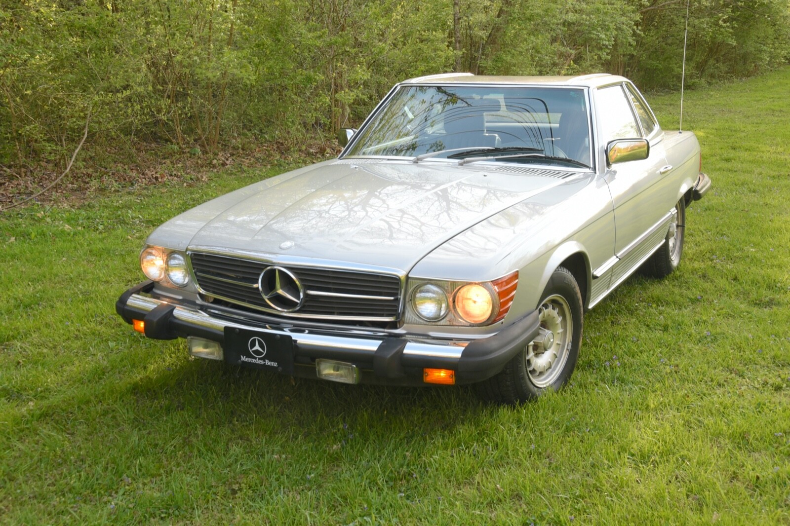 Mercedes-Benz-300-Series-1984-Convertible-15