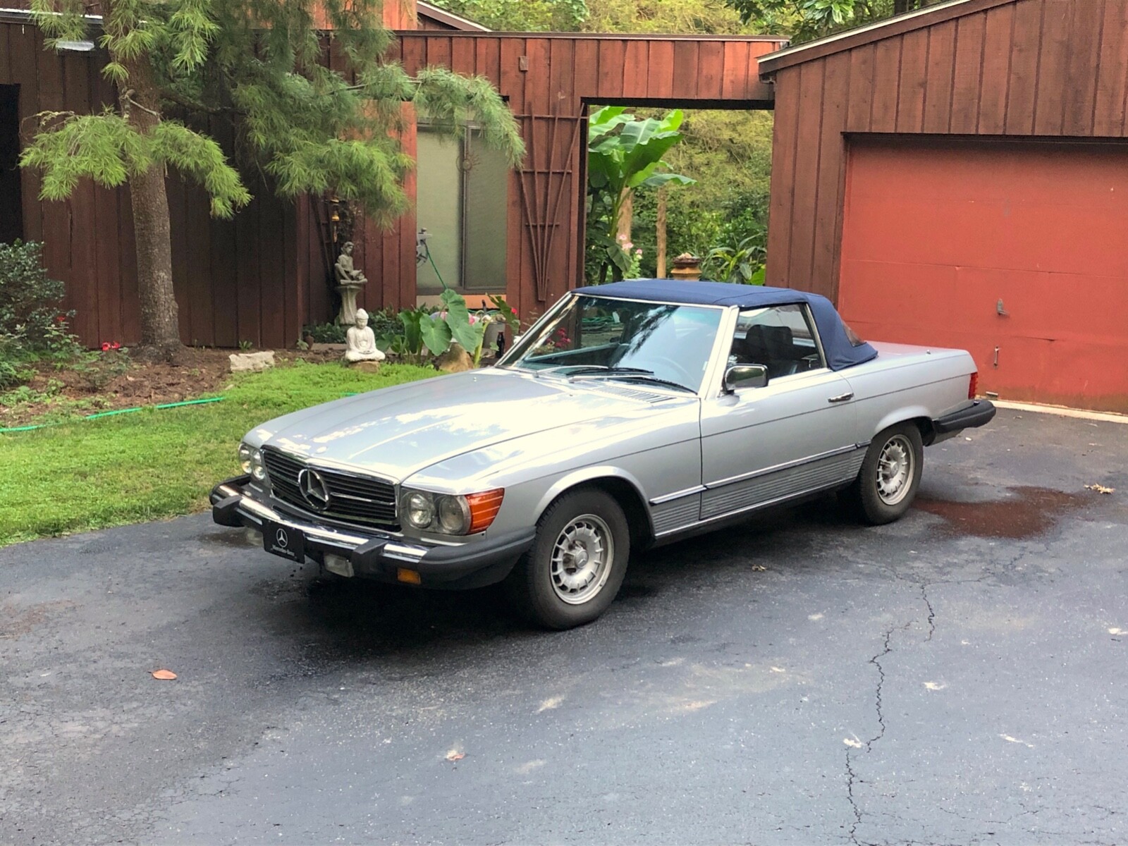 Mercedes-Benz-300-Series-1984-Convertible-23