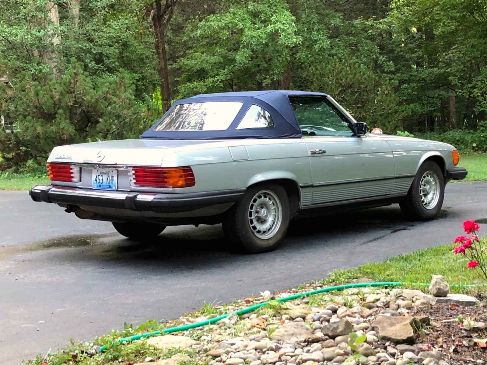 Mercedes-Benz-300-Series-1984-Convertible-25