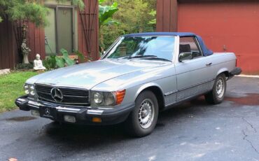 Mercedes-Benz-300-Series-1984-Convertible-26