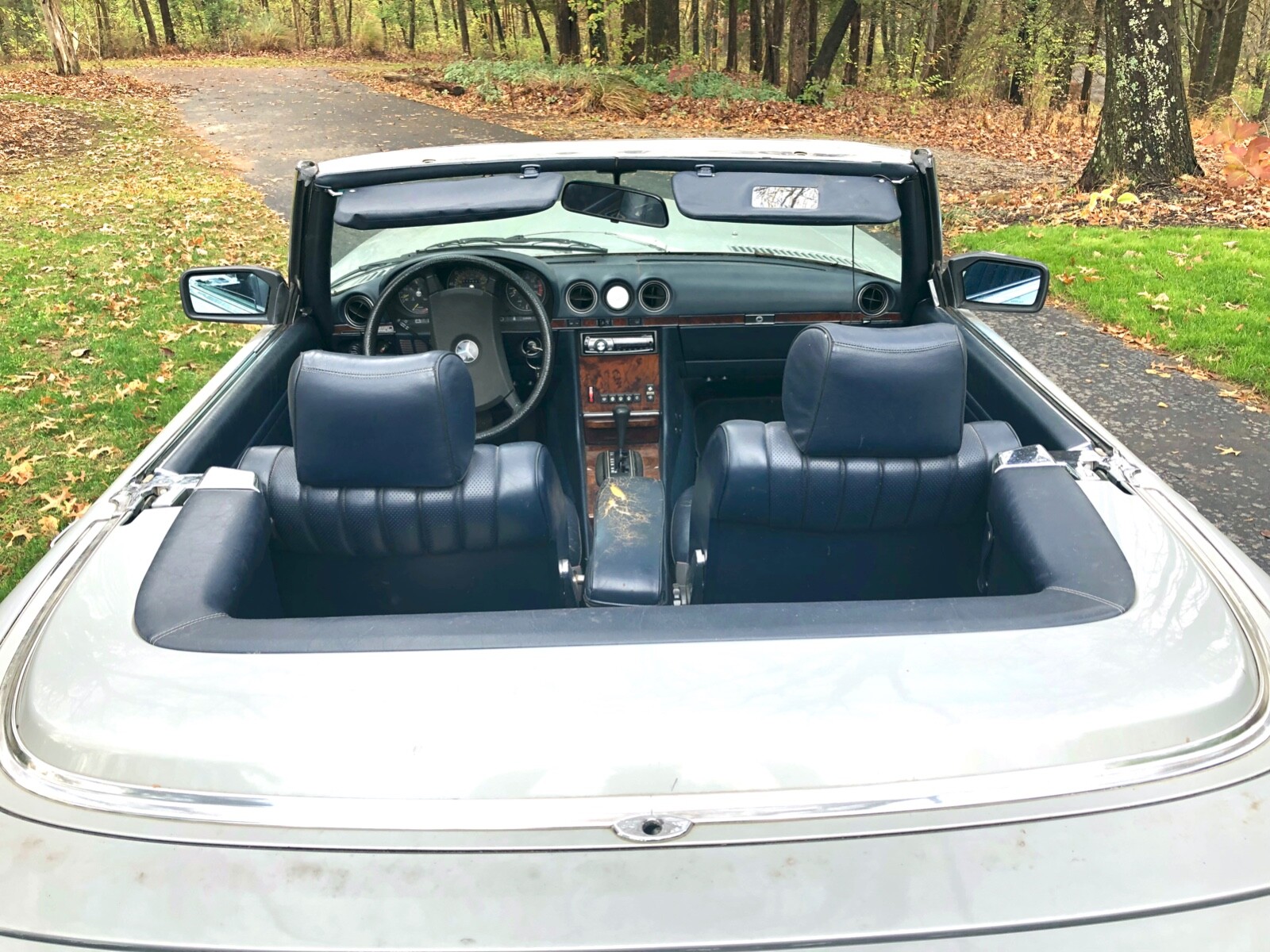 Mercedes-Benz-300-Series-1984-Convertible-27