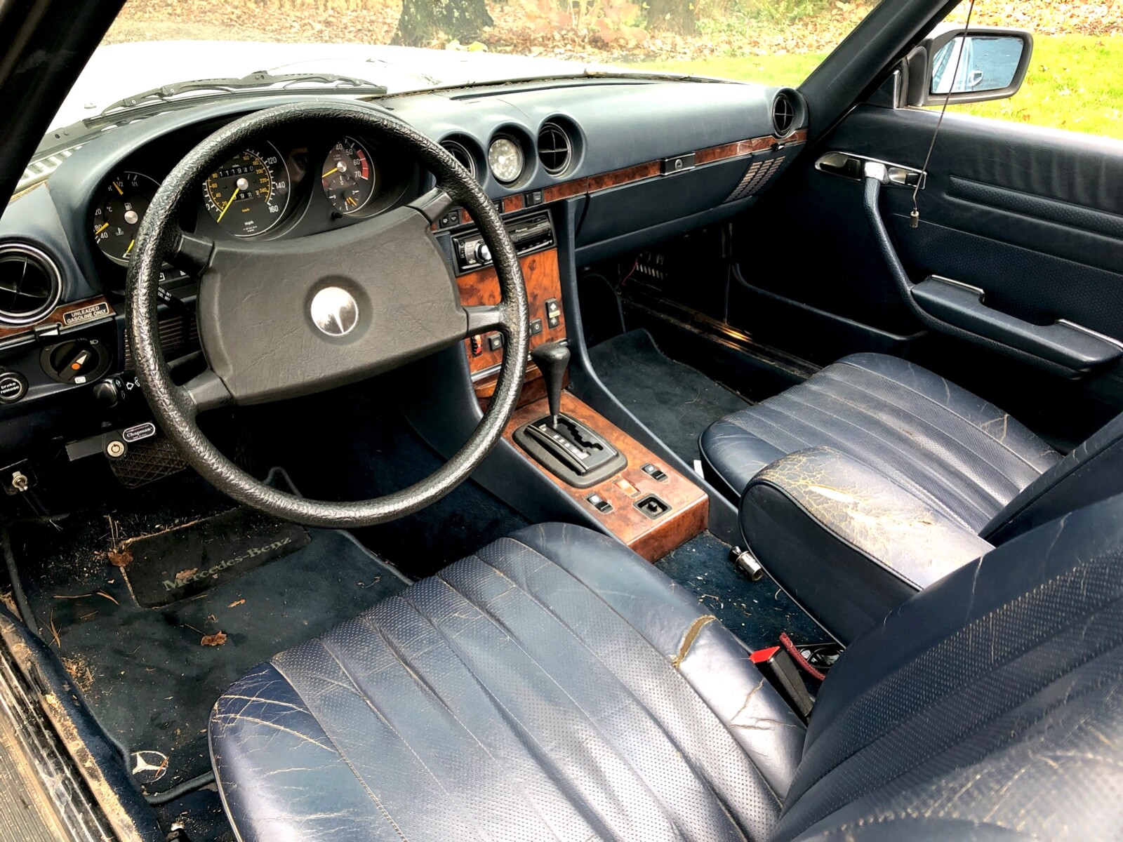 Mercedes-Benz-300-Series-1984-Convertible-28