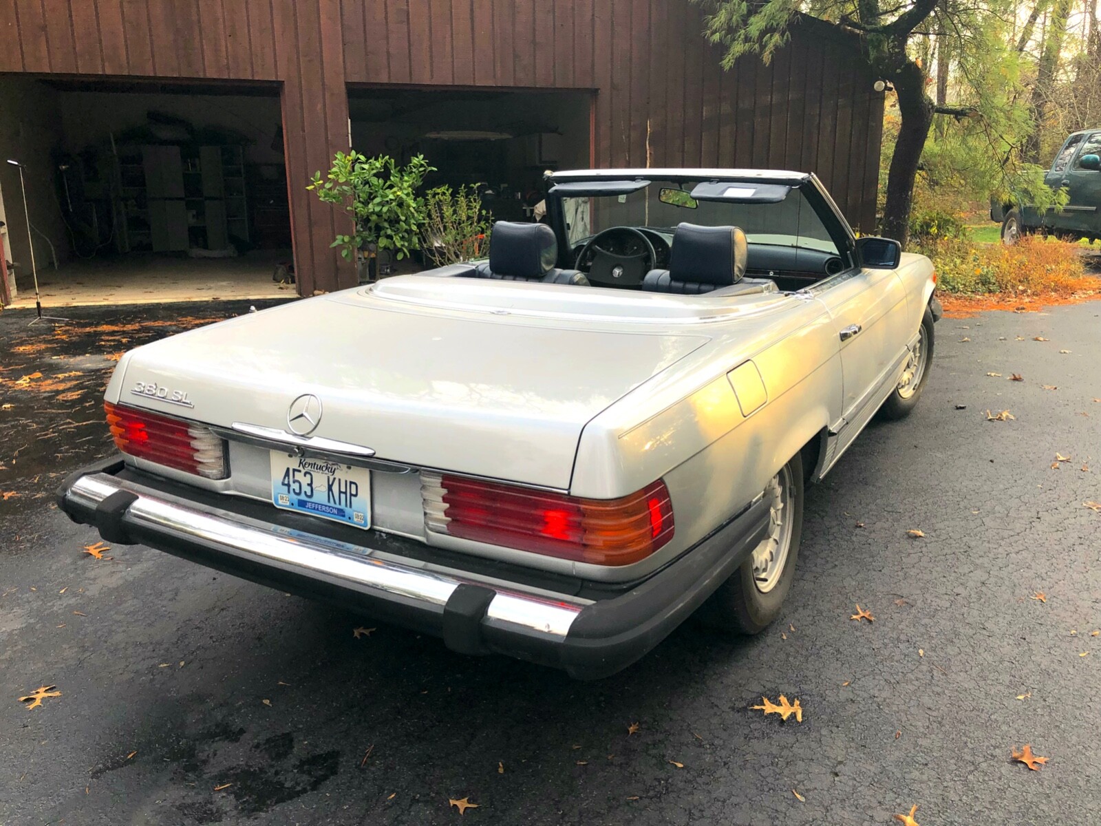 Mercedes-Benz-300-Series-1984-Convertible-4