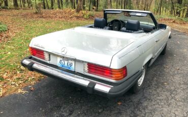Mercedes-Benz-300-Series-1984-Convertible-6
