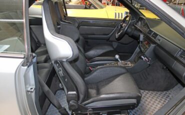 Mercedes-Benz-300-Series-1991-10