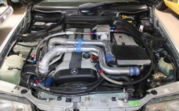 Mercedes-Benz-300-Series-1991-15