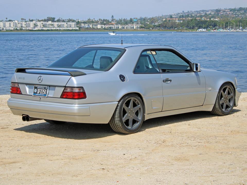 Mercedes-Benz-300-Series-1991-5