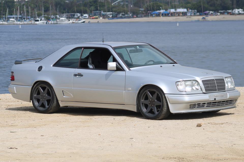Mercedes-Benz-300-Series-1991-6