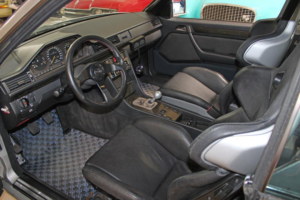 Mercedes-Benz-300-Series-1991-9