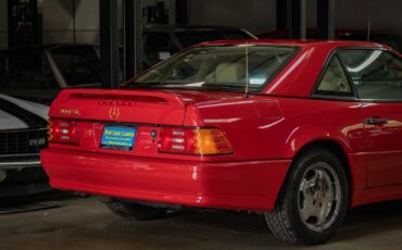 Mercedes-Benz-300-Series-1991-Convertible-18