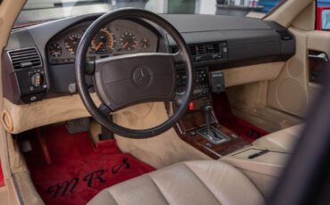 Mercedes-Benz-300-Series-1991-Convertible-25