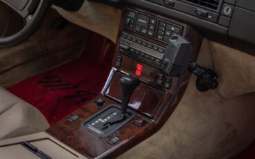 Mercedes-Benz-300-Series-1991-Convertible-30